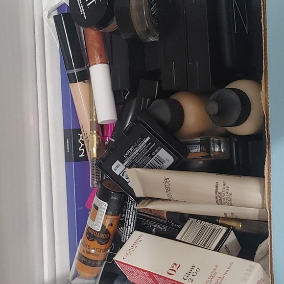 Makeup Mystery Box - Picture 4 of 4